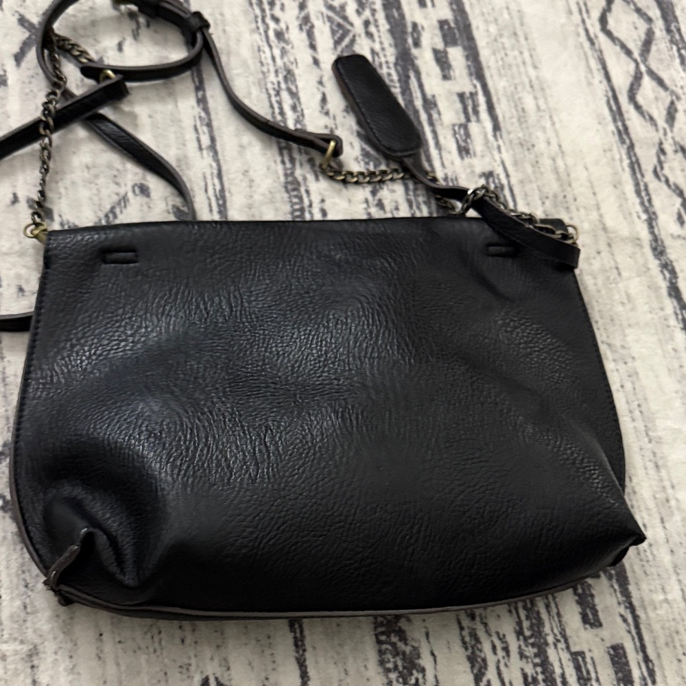 Street Level Black Crossbody Bag - Picture 7 of 9